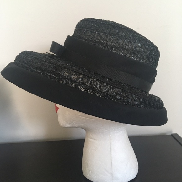 Vintage 1960s Black Woven Bell Mushroom Brim Hat - Picture 2 of 5